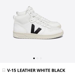 Veja V-15 LEATHER WHITE BLACK (previous version)